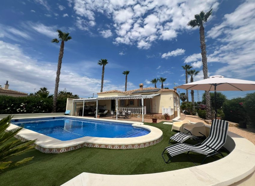 Herverkoop - Country House - Orihuela