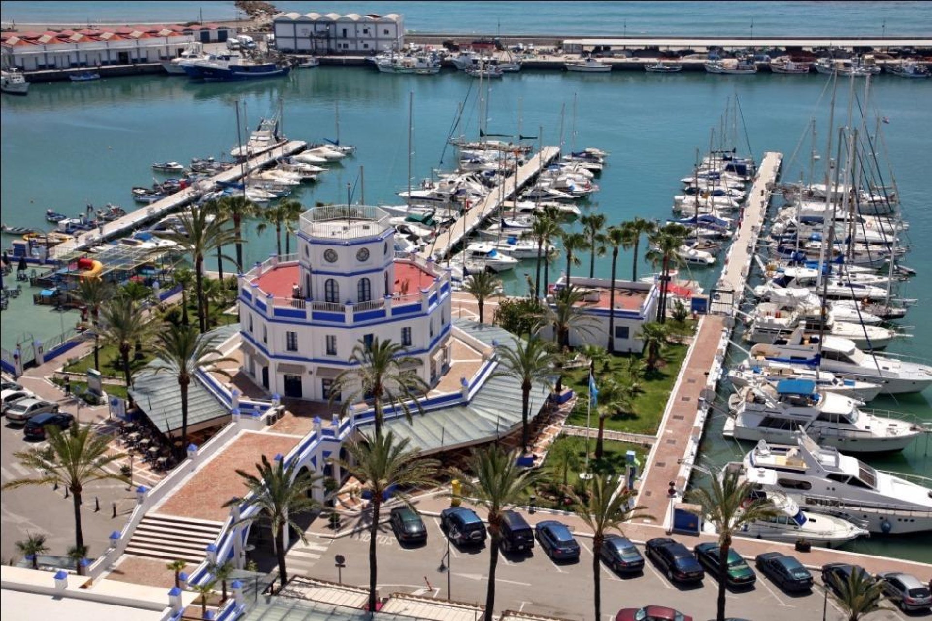 Neue Gebäude - Apartment - Estepona - Playa La Rada