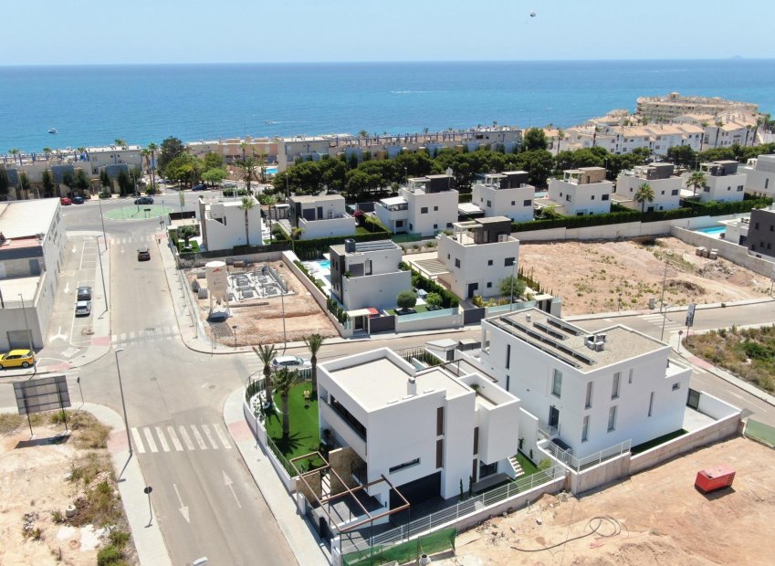 Obra nueva - Villa - Orihuela Costa - Campoamor