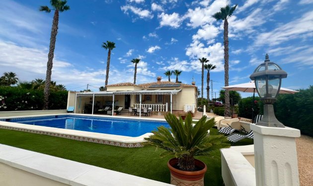 Herverkoop - Country House - Orihuela